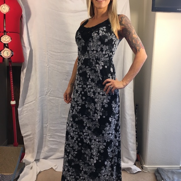 Faded Glory Black and White floor length dress - Picture 7 of 7